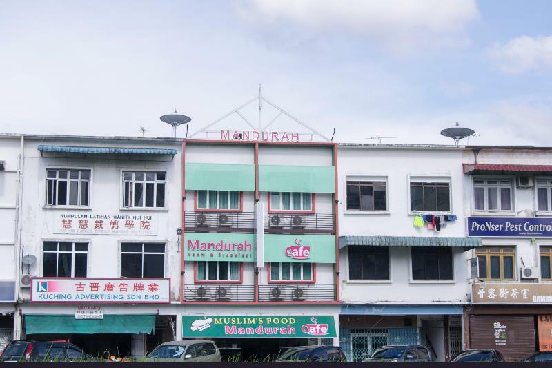 Oyo 836 Mandurah Room & Cafe Kuching Exterior foto